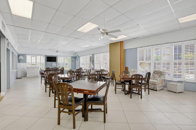 808 SE 7th Street 107, Deerfield Beach, FL 33441