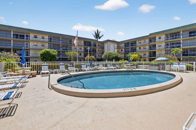 808 SE 7th Street 107, Deerfield Beach, FL 33441