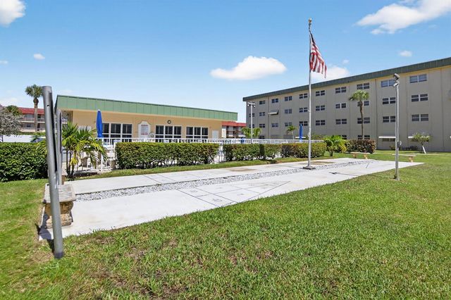 808 SE 7th Street 107, Deerfield Beach, FL 33441