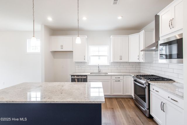 1037 Fawn Valley Way, Wilmington, NC 28409