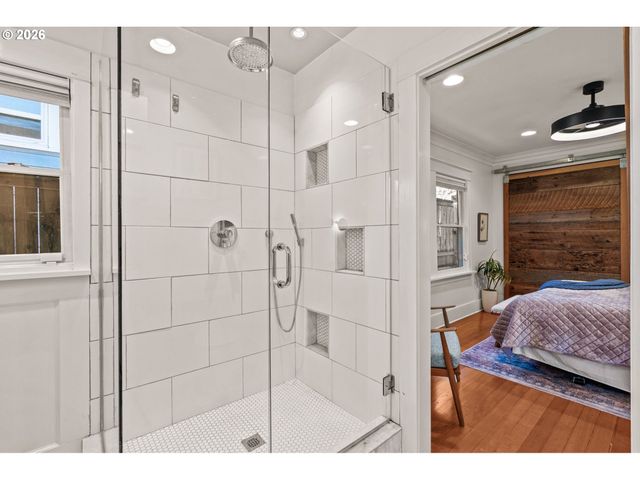 2023 Se PINE St, Portland, OR 97214