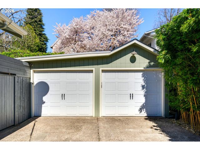 2023 Se PINE St, Portland, OR 97214