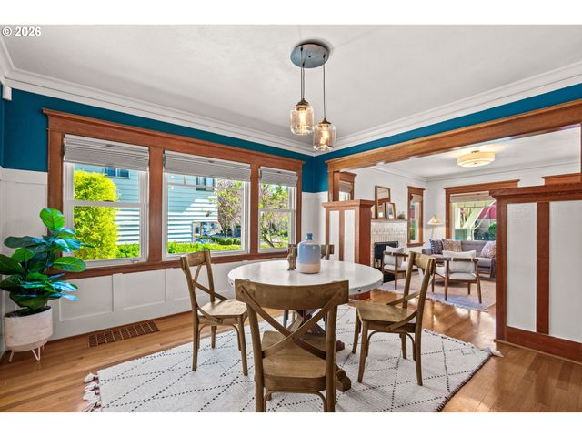 2023 Se PINE St, Portland, OR 97214