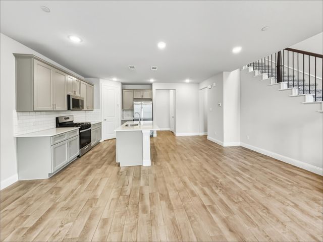 213 Suma Drive, Euless, TX 76040