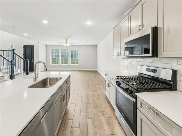 213 Suma Drive, Euless, TX 76040