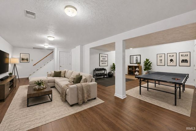 52207 Brendon Hills Drive, Granger, IN 46530