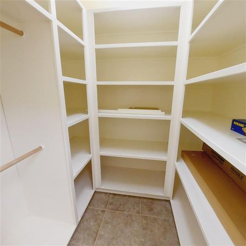 934 St James Drive, Lake Charles, LA 70611