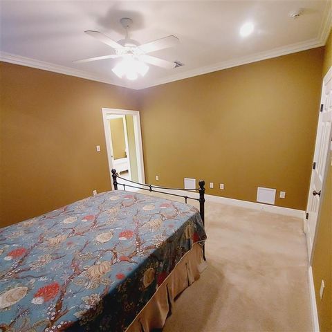 934 St James Drive, Lake Charles, LA 70611