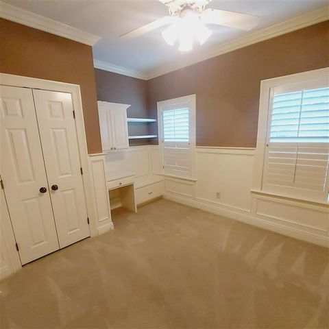 934 St James Drive, Lake Charles, LA 70611