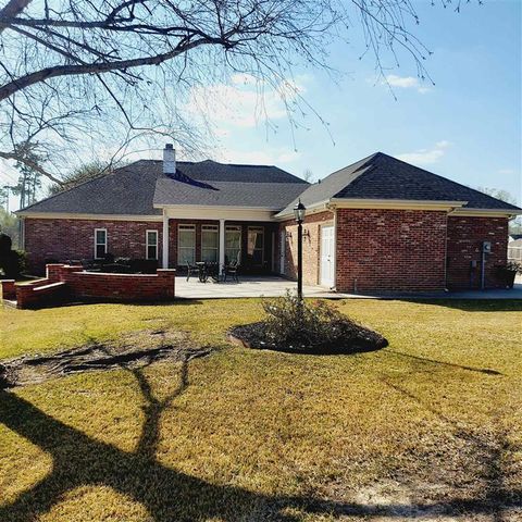 934 St James Drive, Lake Charles, LA 70611