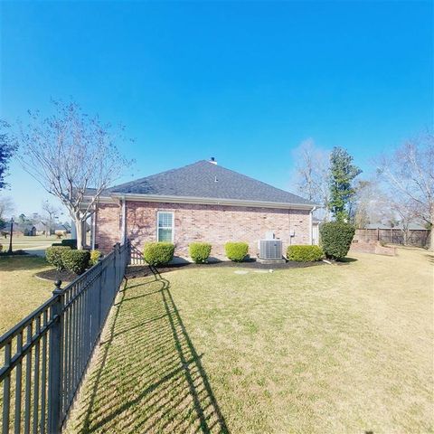 934 St James Drive, Lake Charles, LA 70611