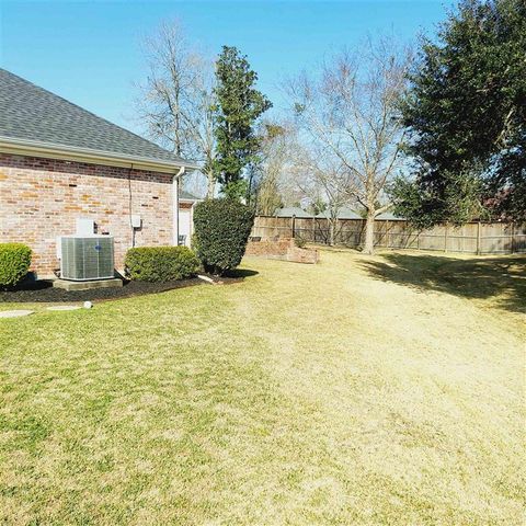 934 St James Drive, Lake Charles, LA 70611