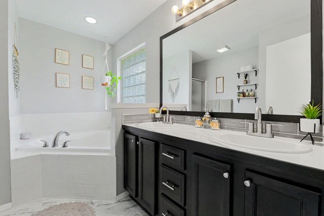 1321 N Robin Court, Andover, KS 67002