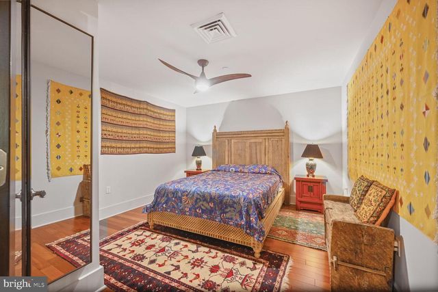 1615 N QUEEN ST #M303, Arlington, VA 22209