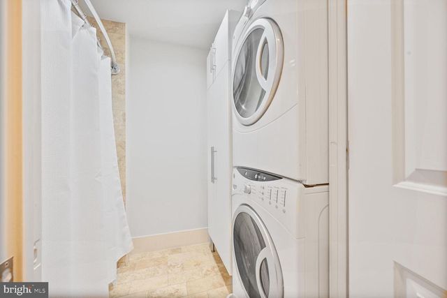 1615 N QUEEN ST #M303, Arlington, VA 22209