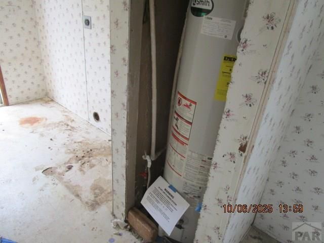 805 N 13th St, Rocky Ford, CO 81067