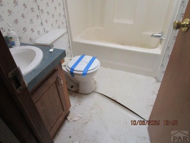 805 N 13th St, Rocky Ford, CO 81067