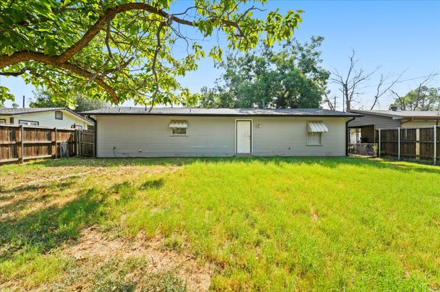 805 Mulkey Lane, Denton, TX 76209