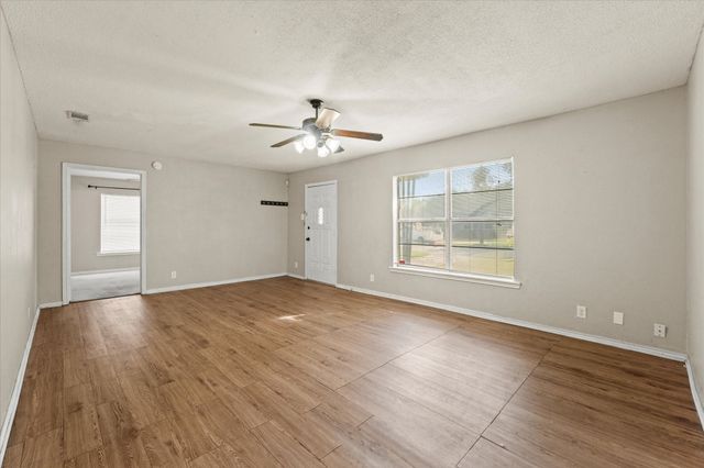 805 Mulkey Lane, Denton, TX 76209