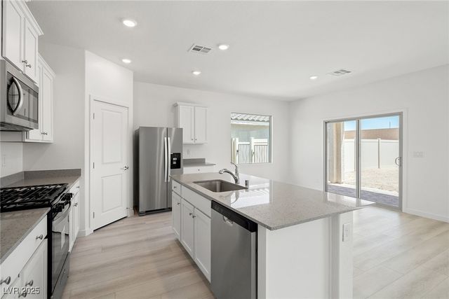 6737 Violet Cascade Avenue, Las Vegas, NV 89156