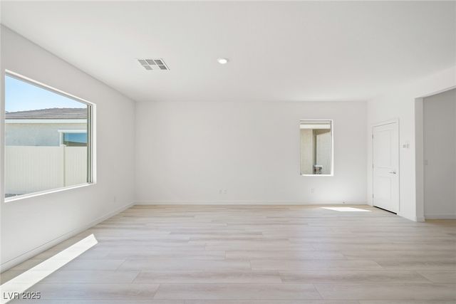 6737 Violet Cascade Avenue, Las Vegas, NV 89156