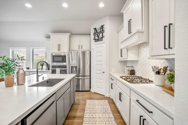 19427 Gray Mare Drive, Tomball, TX 77377