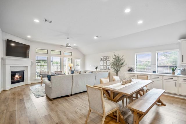 19427 Gray Mare Drive, Tomball, TX 77377