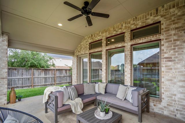19427 Gray Mare Drive, Tomball, TX 77377