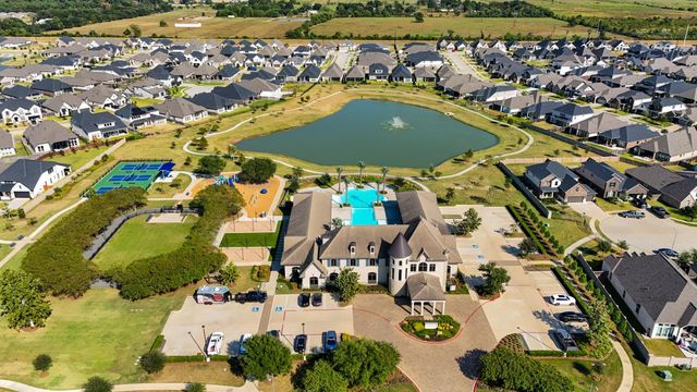 19427 Gray Mare Drive, Tomball, TX 77377
