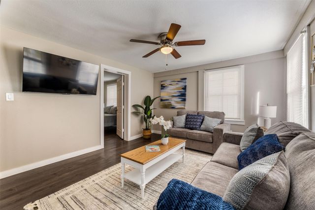 3112 Ursuline Street, Galveston, TX 77550