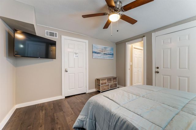 3112 Ursuline Street, Galveston, TX 77550