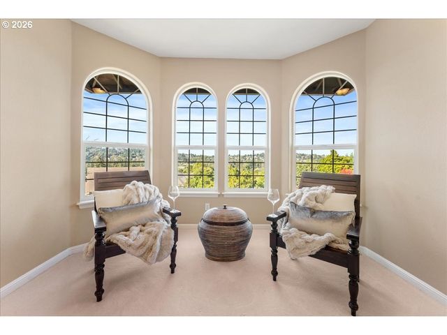 13658 Se SNOWFIRE Dr, Happy Valley, OR 97086