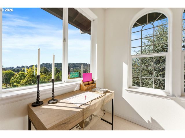 13658 Se SNOWFIRE Dr, Happy Valley, OR 97086