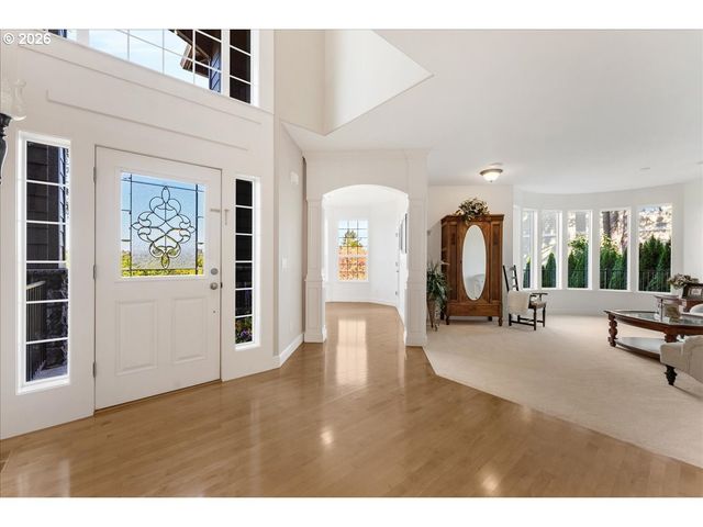 13658 Se SNOWFIRE Dr, Happy Valley, OR 97086