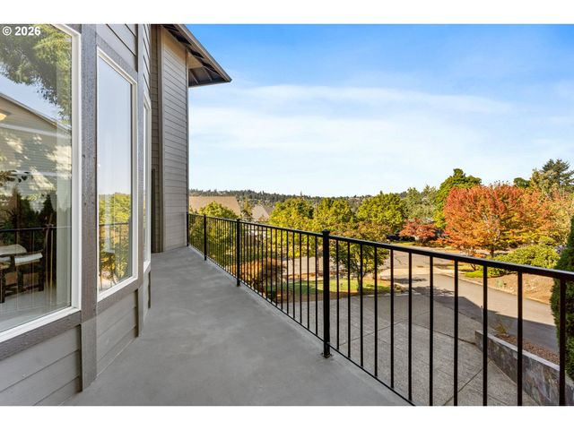 13658 Se SNOWFIRE Dr, Happy Valley, OR 97086