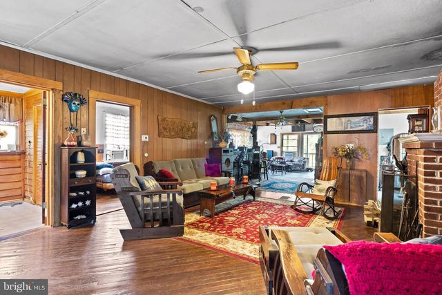 720 CONODOGUINET AVENUE, Carlisle, PA 17015