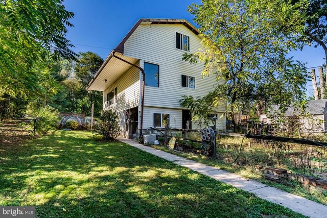 720 CONODOGUINET AVENUE, Carlisle, PA 17015