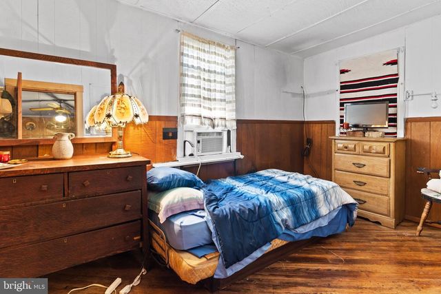 720 CONODOGUINET AVENUE, Carlisle, PA 17015