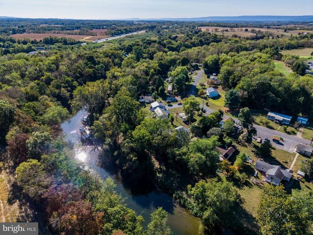 720 CONODOGUINET AVENUE, Carlisle, PA 17015