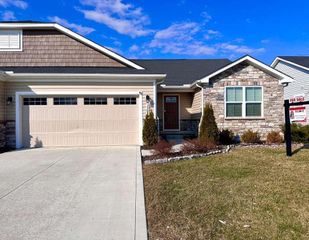 2321 Mcclouds Square, Marysville, OH 43040