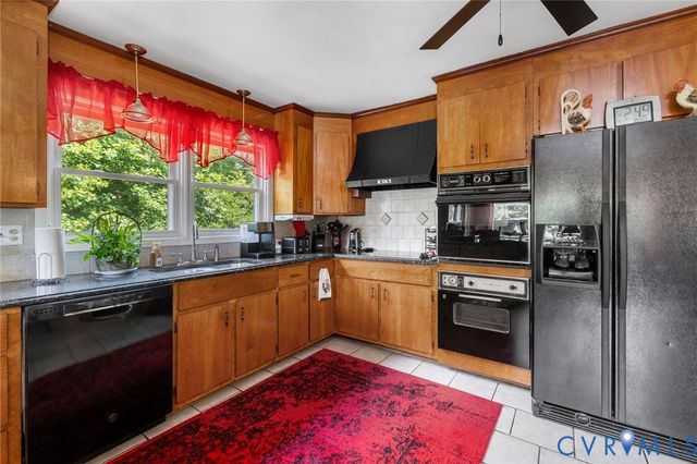 4512 Forrestal Rd, Chester, VA 23831