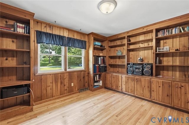 4512 Forrestal Rd, Chester, VA 23831