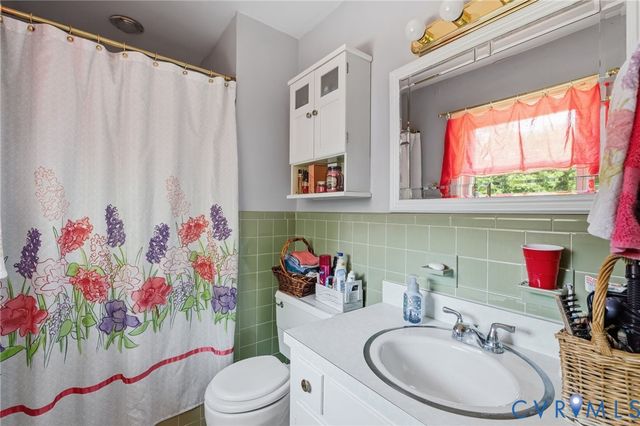 4512 Forrestal Rd, Chester, VA 23831