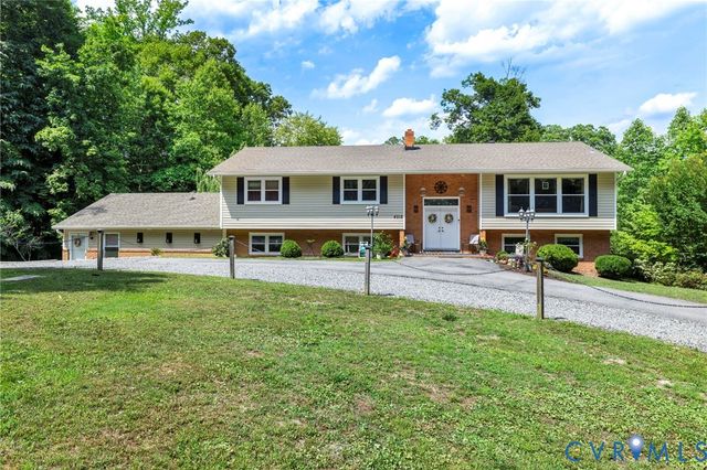 4512 Forrestal Rd, Chester, VA 23831