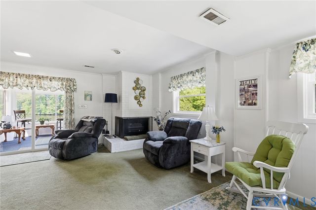 4512 Forrestal Rd, Chester, VA 23831