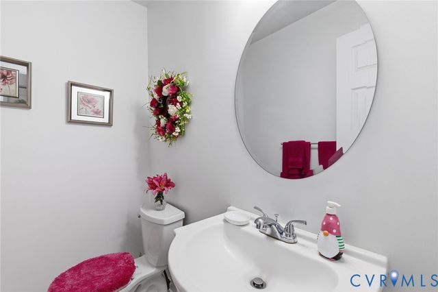 4512 Forrestal Rd, Chester, VA 23831