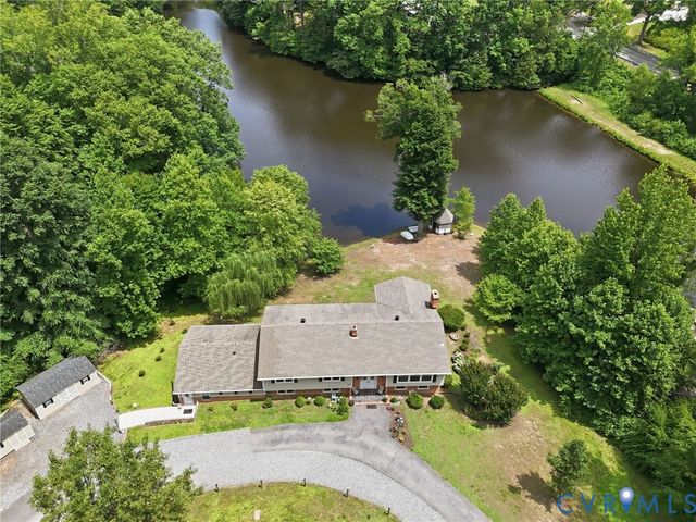 4512 Forrestal Rd, Chester, VA 23831