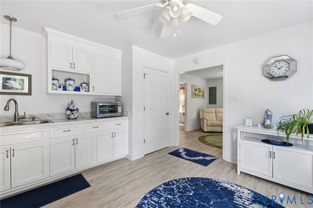 4512 Forrestal Rd, Chester, VA 23831