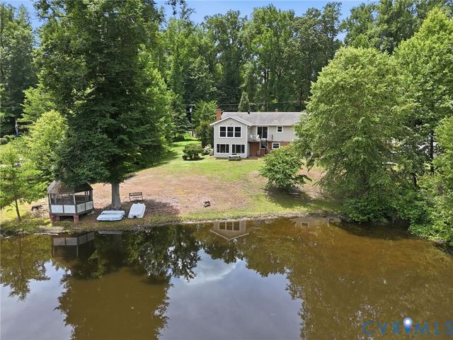 4512 Forrestal Rd, Chester, VA 23831