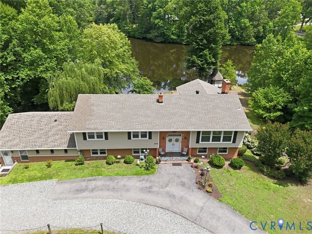 4512 Forrestal Rd, Chester, VA 23831